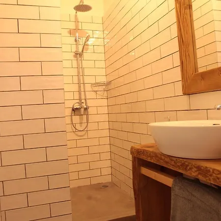 アパート Eva 's Paradise ペフカリ